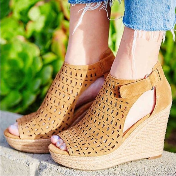 Marc Fisher Suede Espadrille Wedge - Picture 6 of 9